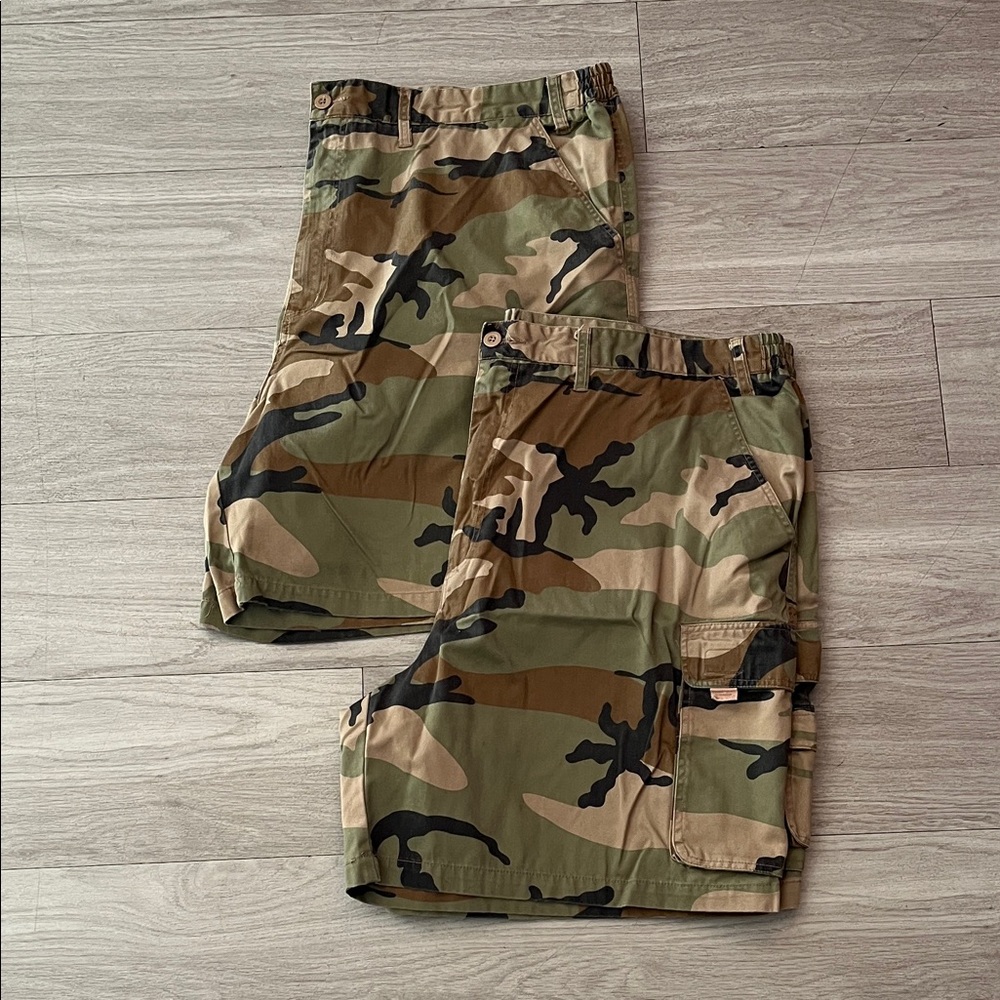 Bundle of 2 Men's Camouflage Cargo Shorts